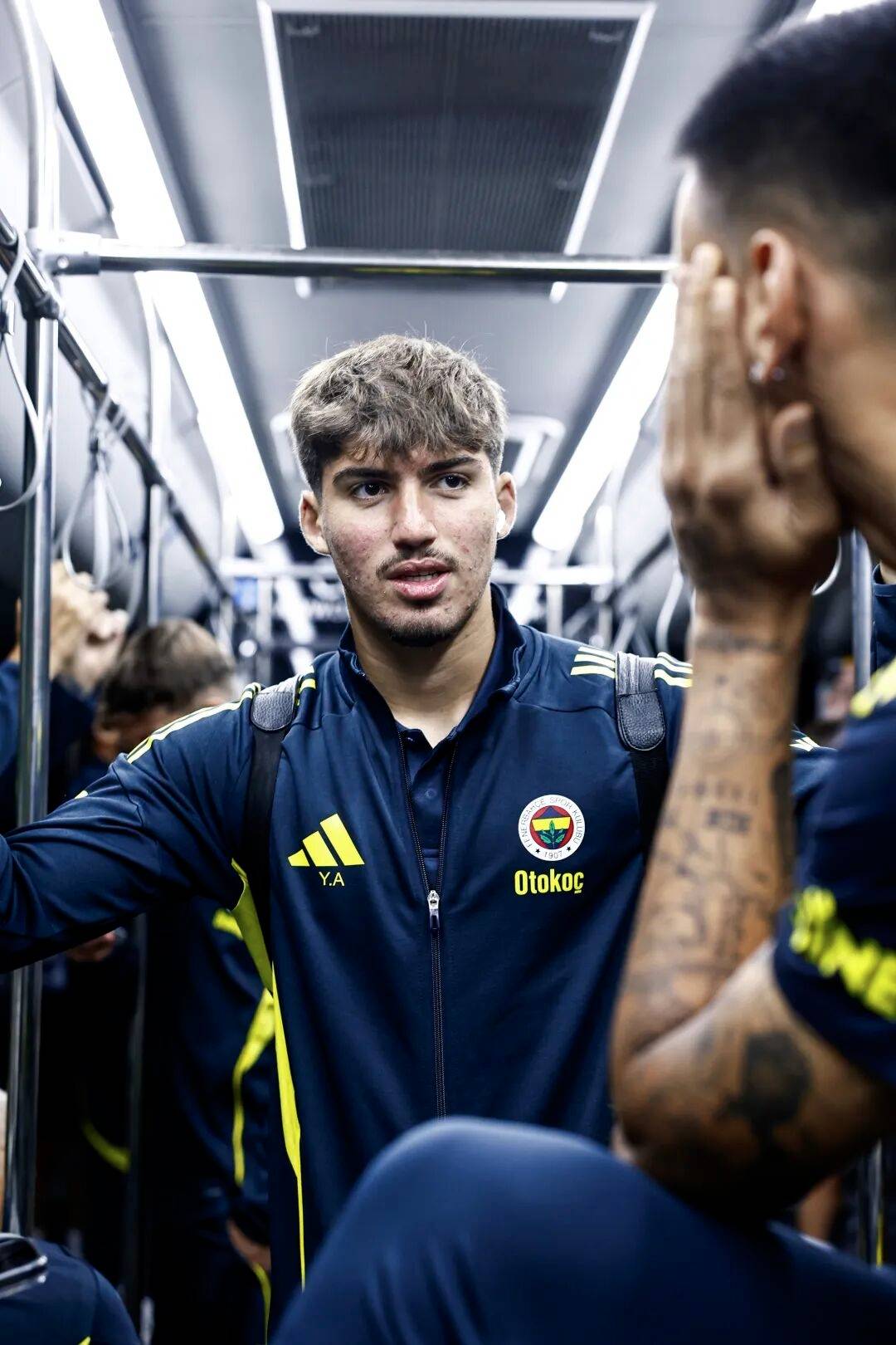 关键时刻突围战来临；本菲卡围绕足总杯主帅复盘；话题不断；赛程密集仍需轮换的简单介绍