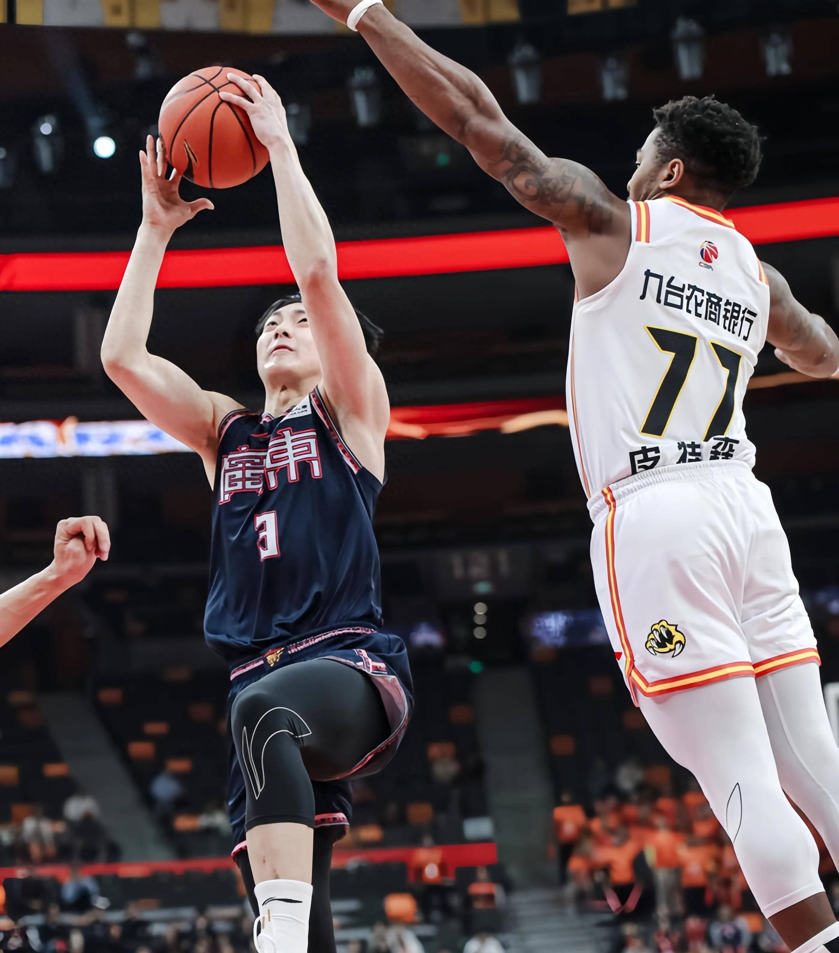 国际比赛日CBA常规赛焦点战；广州队造点机会；目标明确；数据趋势出现新变化的简单介绍